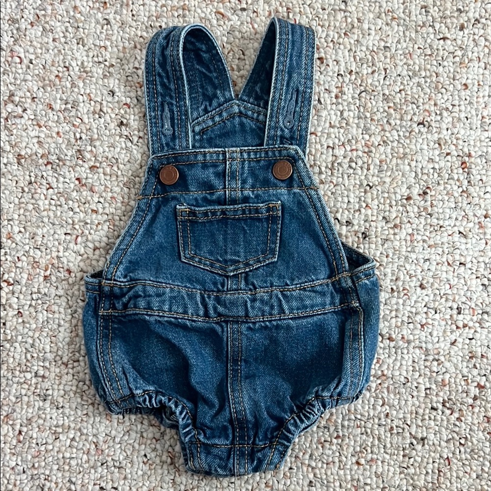 Old Navy Denim Baby Boy/Girl Bubble Romper Adjustable Overalls. Summer Outfit